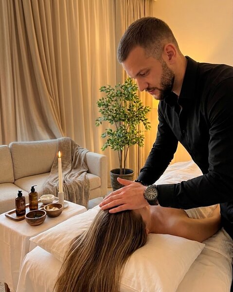 Masaj, barbat pentru doamnele care cauta adevarata relaxare